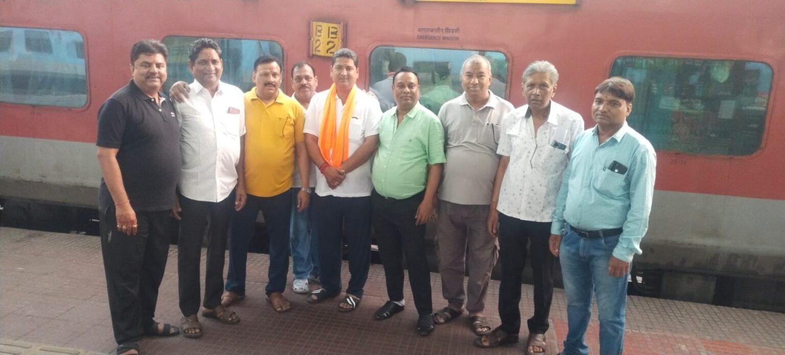 JAMSHEDPUR : श्याम भक्तों का दल खाटू के लिए रवाना