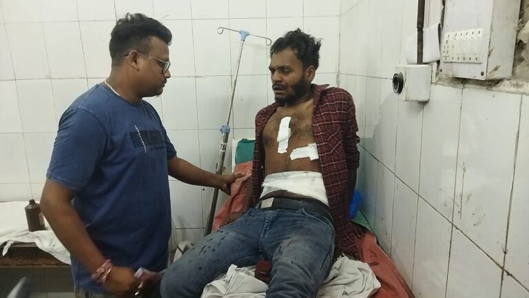 Jamshedpur : भुइंयाडीह में युवक पर चाकू से हमला, एमजीएम से रिम्स रेफर