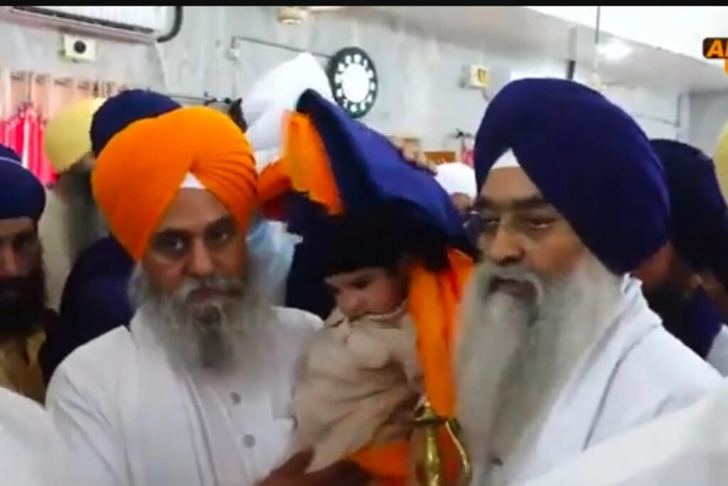 Punjab / Jamshedpur : मतेवाल एवं हरचरण की अंतिम अरदास में शामिल हुए जत्थेदार व हस्तियां, इंद्रजीत, सुखदेव, शहूर ने दी श्रद्धांजलि, नन्हें भुजंगी को दस्तार भेंट देख द्रवित हुई आंखें