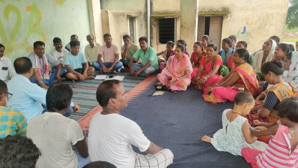 Jamshedpur : 3 पंचायत के 10 हजार ग्रामीण जूझ रहे जल की समस्या से, 7 जुलाई को बारिश के लिए करेंगे पूजा, देखे – video