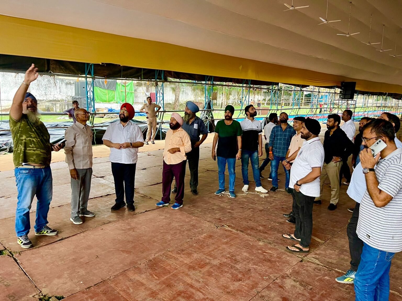 Jamshedpur : काले एंड टीम ने अंतिम सोमवारी भजन संध्या की तैयारियों का लिया जायजा