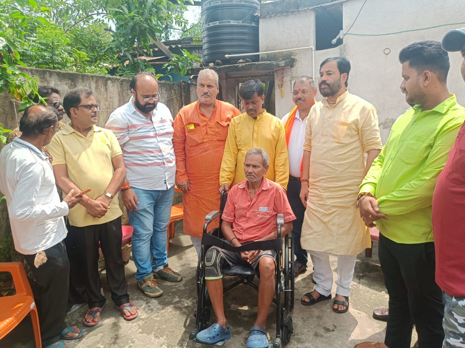 Jamshedpur : प्रधानमंत्री मोदी के जन्मदिन पर सेवा दिवस: पूर्व भाजपा जिलाध्यक्ष दिनेश कुमार की पहल से दिव्यांगों को मिला सहारा