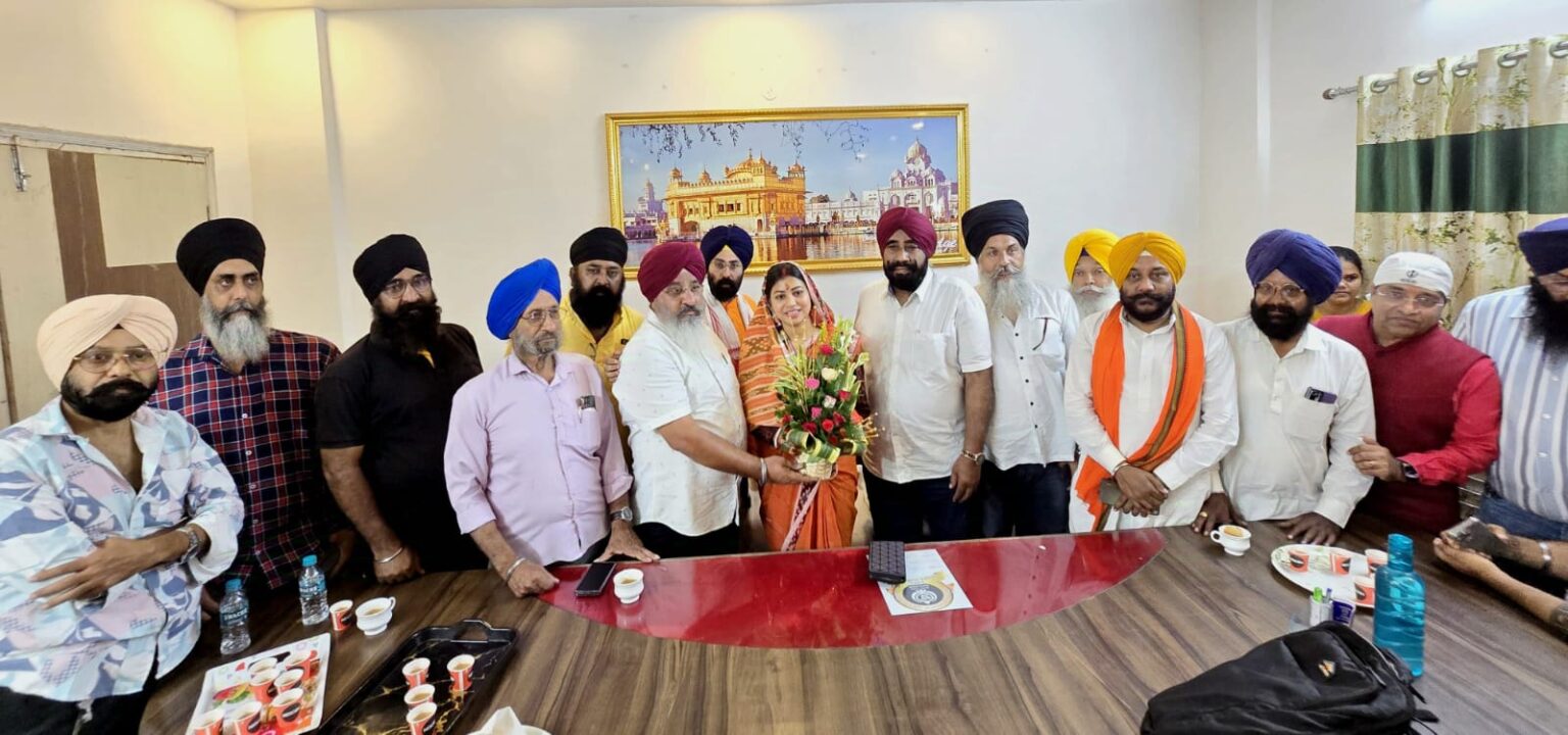 Election : पूर्वी विधानसभा की उम्मीदवार पूर्णिमा साहू को सिख समाज का मिला आशीर्वाद