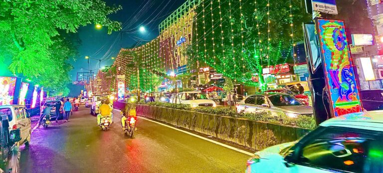 Jamshedpur Sawan Utsav : हर हर महादेव सेवा संघ का रजत जयंती वर्ष – 2025, भजन संध्या के लिए जगमगाया देश का चर्चित कालीमाटी रोड, देखें – Video