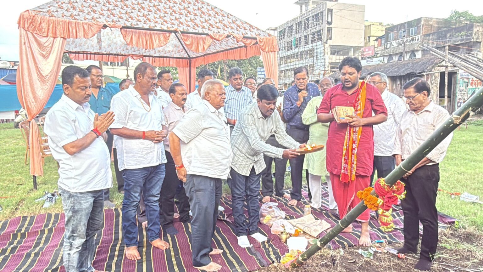 Jamshedpur : गोलमुरी फूड प्लाजा में राजस्थान सार्वजनिक पूजा कमिटी के दुर्गा पूजा पंडाल का हुआ भूमि पूजन, दिनेश कुमार समेत ये हुए सम्मिलित