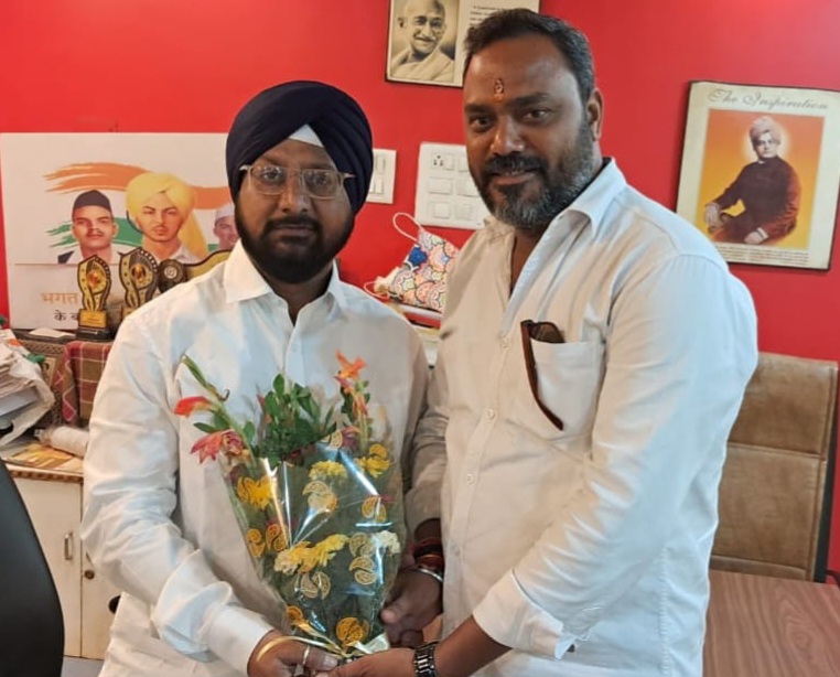 Jamshedpur : परविंदर सिंह के नेतृत्व में संगठन और अधिक सशक्त और संगठित बनेगा : अमित श्रीवास्तव