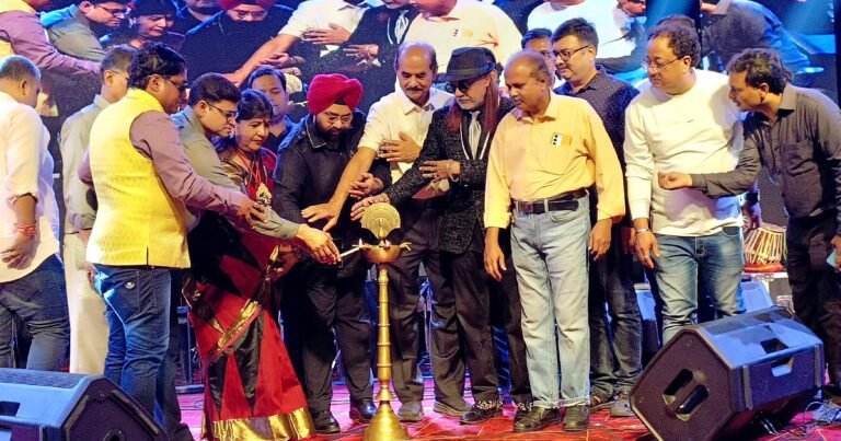 Jamshedpur : कलाकार का हृदय सात्विक होता है , समाज इनसे बेहद प्यार करता है : काले