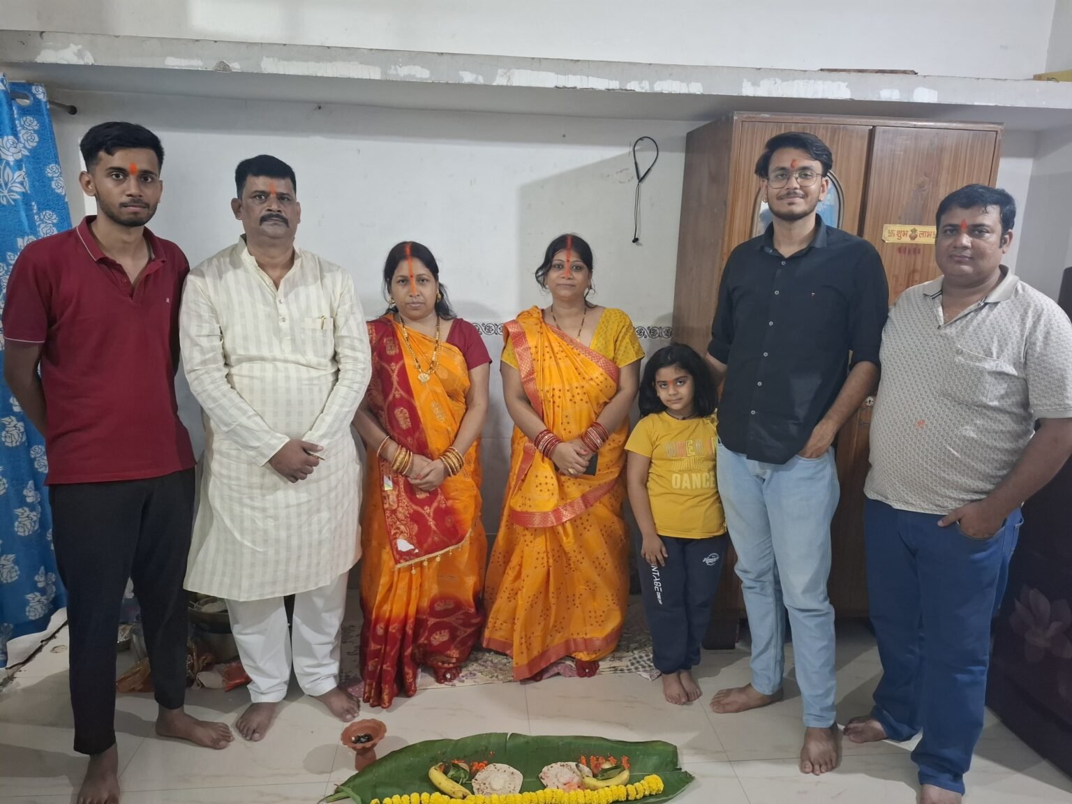 Jamshedpur : बागबेड़ा में भाजपा नेता के घर कईयों ने किया खरना प्रसाद ग्रहण