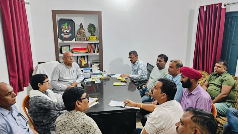 Jamshedpur : 14 से 20 नवंबर तक आयोजित होने वाले बाल मेला को लेकर सरयू राय ने की जरूरी बैठक, कहा-मेले के संचालन हेतु बनेंगी समितियां, स्कूलों से संपर्क जारी