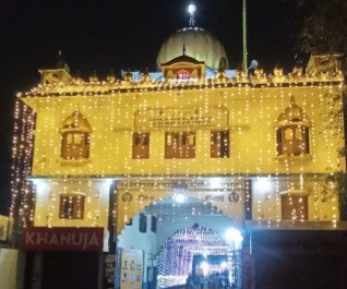Guru Nanak Jayanti : प्रकाशपर्व की पूर्व संध्या पर साकची गुरुद्वारा साहिब श्रद्धा व भक्ति की रौशनी में सजा, निशान साहिब का चोला बदला, अखंड पाठ आरम्भ, कल से तीन दिवसीय महान कीर्तन दरबार
