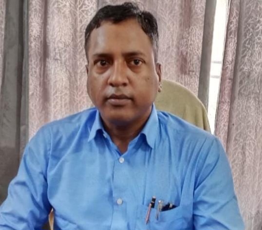 Garhwa : झारखंड सरकार ने उपायुक्त की रिपोर्ट पर CO को किया सस्पेंड, 3 दिन पूर्व प्रेमिका के साथ रंगरेलियां करते पत्नी द्वारा पकड़े गए थे प्रमोद कुमार