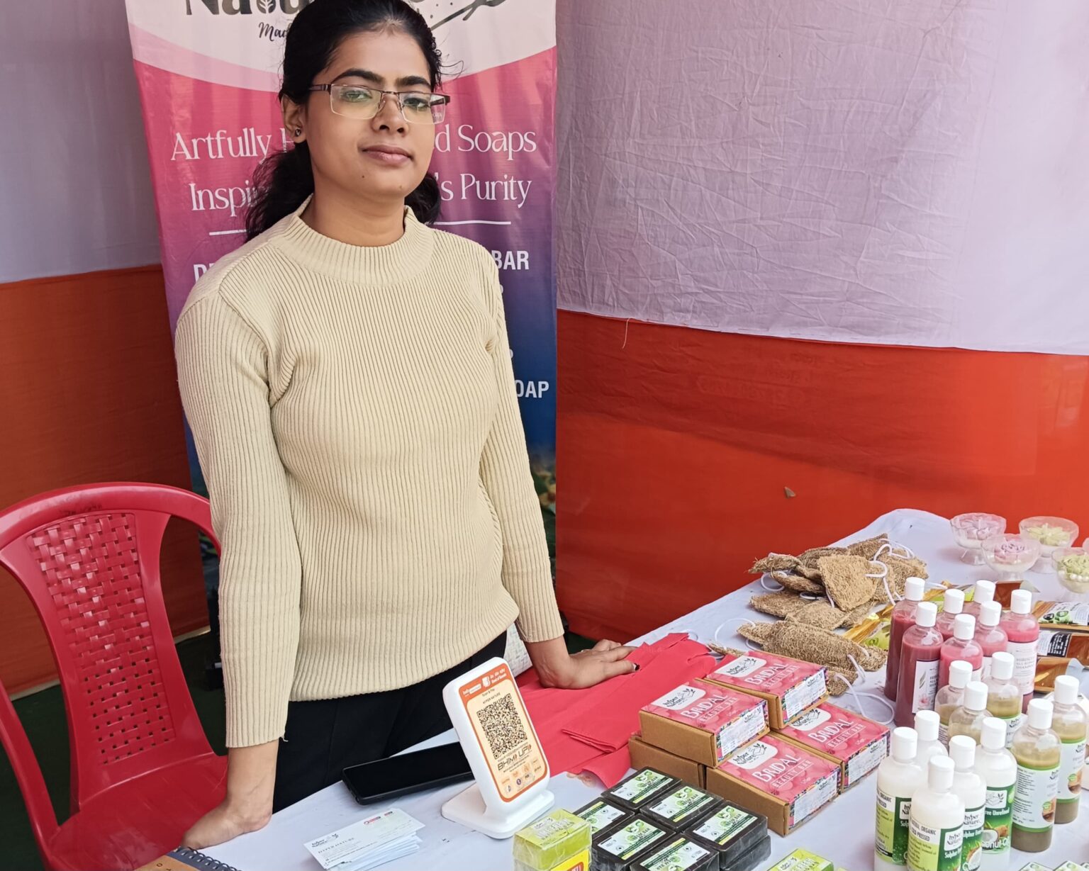 Jamshedpur : चतुर्थ बाल मेला 2025-रागी के लड्डू, हर्बल उत्पादों को पसंद कर रहे हैं लोग