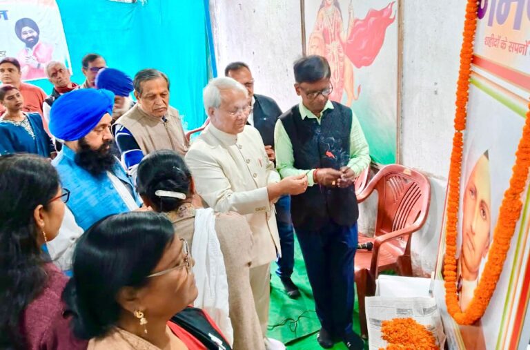 Jamshedpur : शहीद करतार सिंह सराभा की पुण्यतिथि पर प्रत्येक वर्ष की भाँति नमन परिवार ने दी भावपूर्ण श्रद्धांजलि