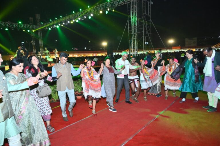 Tata Steel : जनजातीय व्यंजनों का लुत्फ उठाने में कोई नहीं रहा पीछे, अगले साल का फिर बेसब्री से इंतजार करेंगे लौहनगरी वासी