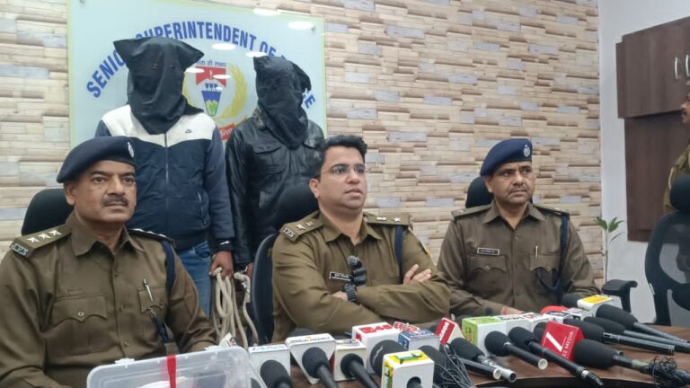 Jamshedpur Police: कदमा हत्याकांड में बिल्ली समेत दो गिरफ्तार, आरोपियों से देसी पिस्टल और मैग्जीन ज़ब्त