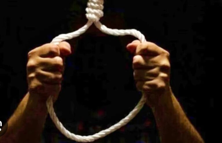 Jamshedpur : मानगो में कार की किश्त नहीं देने में असमर्थ युवक ने फांसी लगाकर की आत्महत्या
