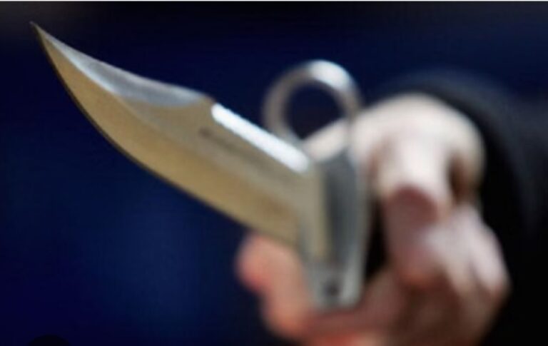 Jamshedpur : स्कूल के बाहर छात्रों में विवाद, चाकूबाजी में एक छात्र घायल, TMH ले जाया गया