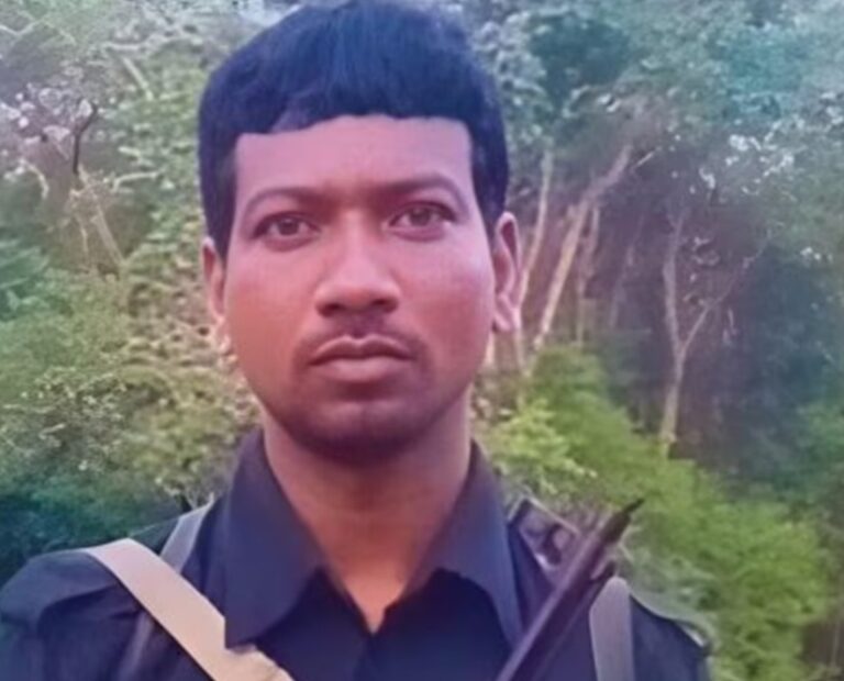 Notorious Naxalite’s death, wife also killed : दंडकारण्य के माओवादी कैडरों का हीरो हिड़मा मारा गया