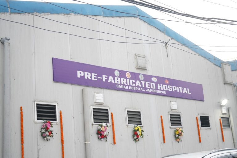 Jamshedpur : मंत्री ने 100 बेड वाले आधुनिक Fabricated अस्पताल एवं सिकल सेल अनिमिया लैब का किया उद्घाटन