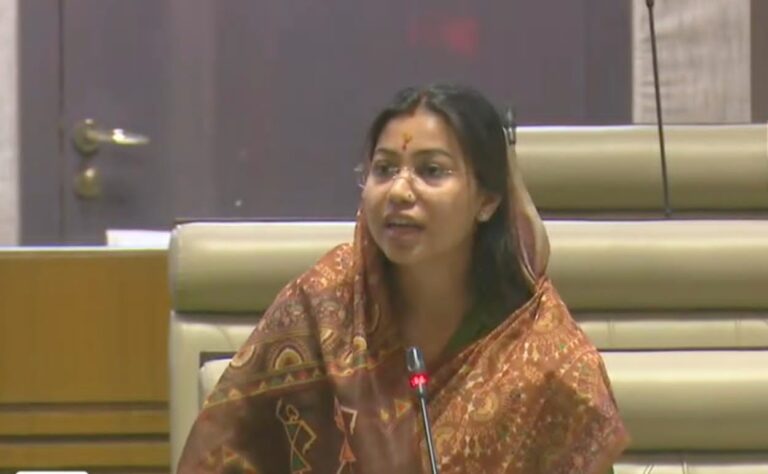 Jamshedpur : विधायक पूर्णिमा साहू ने विधानसभा में उठाई पीडीएस दुकानदारों की समस्या, बकाया कमीशन के त्वरित भुगतान की मांग की, देखें – Video