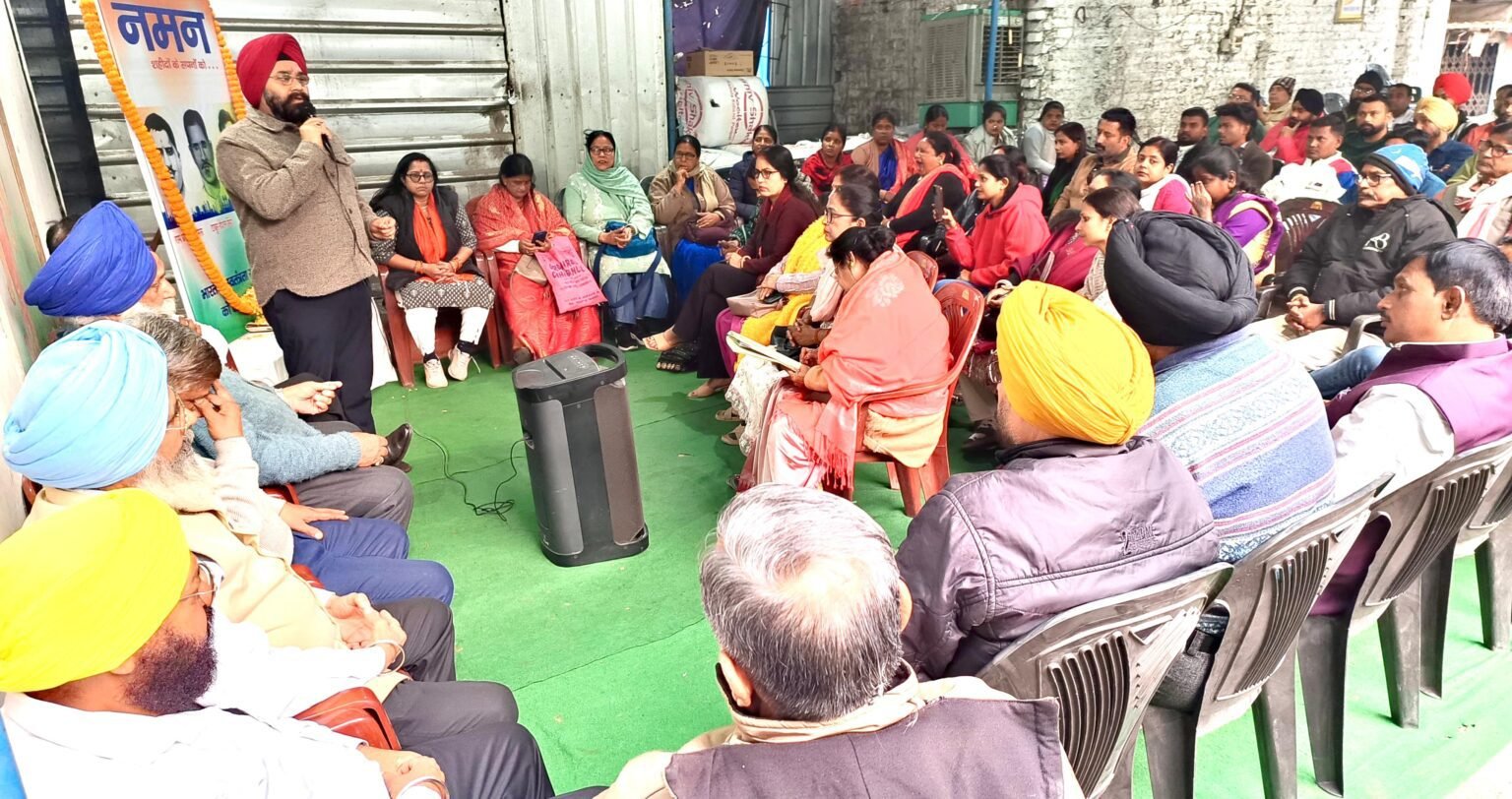 Jamshedpur : अशफ़ाकुल्लाह ख़ान, रामप्रसाद बिस्मिल एवं ठाकुर रौशन सिंह अमर रहे अमर रहे के जयघोष से गूंजा नमन कार्यालय, दी भावपूर्ण श्रद्धांजलि, बलिदानियों की शहादत को शत शत नमन – काले, देखें- Video