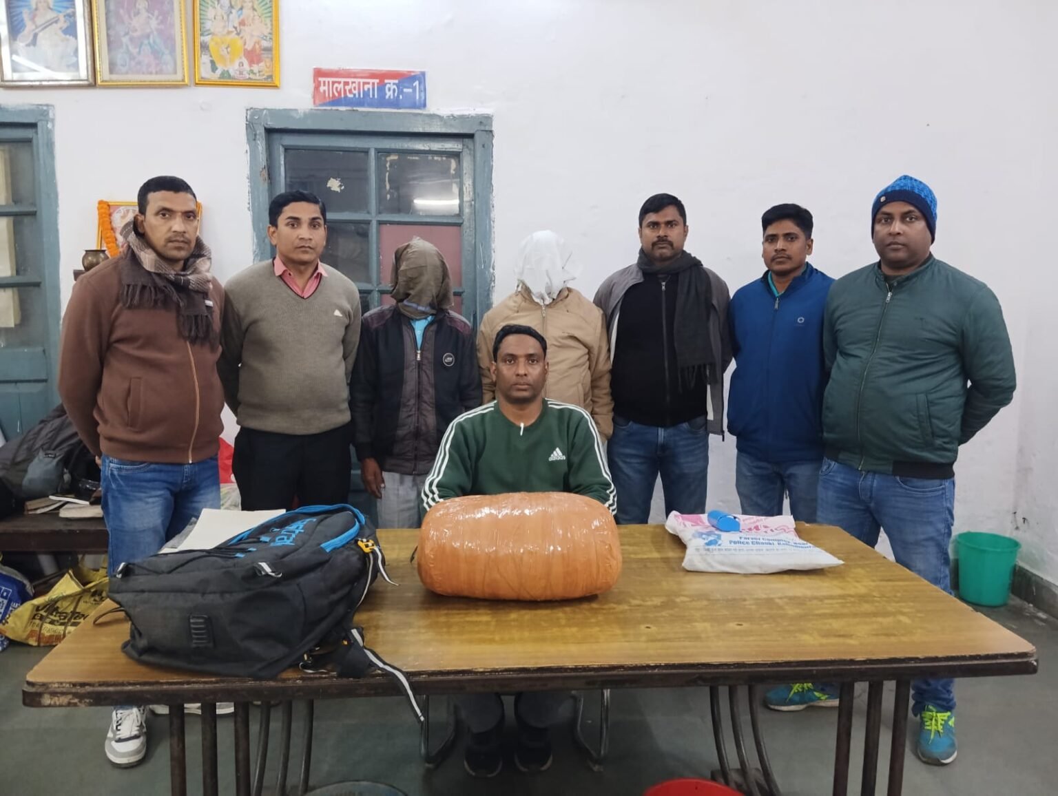 Tatanagar Station : उड़न दस्ता टीम से नहीं बच पाएंगे मादक तस्कर, संबलेश्वरी एक्सप्रेस से फिर दो गांजा तस्करों को दबोचा, 7 किलो गांजा बरामद