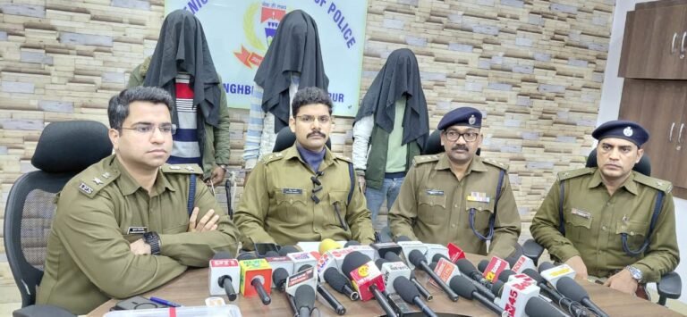 Jamshedpur Police : एनएच-33 पर बड़ी साजिश नाकाम, हथियारों के साथ तीन युवक गिरफ्तार
