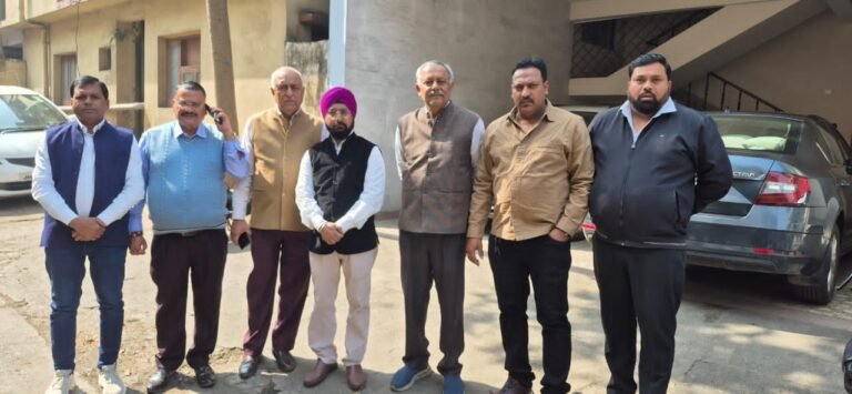 Jamshedpur : 7 दिन बाद देवांग गांधी के घर पहुंची कांग्रेस टीम, दिया ये भरोसा