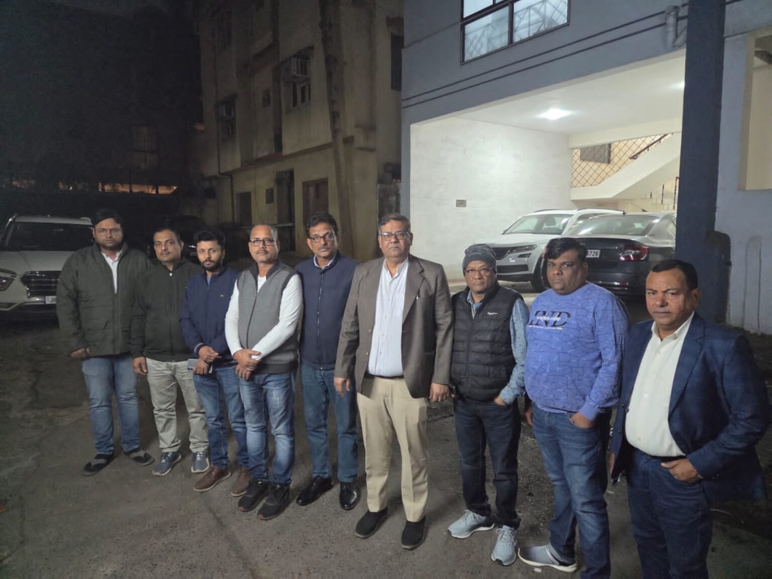 Jamshedpur : देवांग गांधी के घर पहुंचा मारवाड़ी सम्मेलन का प्रतिनिधिमंडल, सकुशल वापसी की कामना