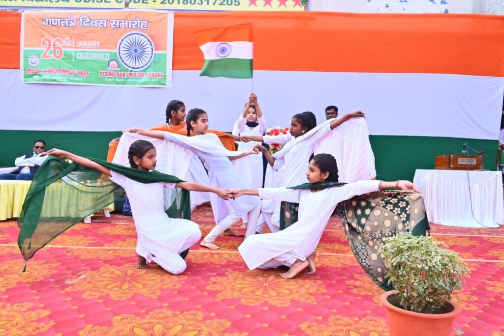 Jamshedpur : सीपी समिति मध्य विद्यालय केबुल बस्ती में हर्षोल्लास से मना गणतंत्र दिवस, दिनेश कुमार ने किया ध्वजारोहण