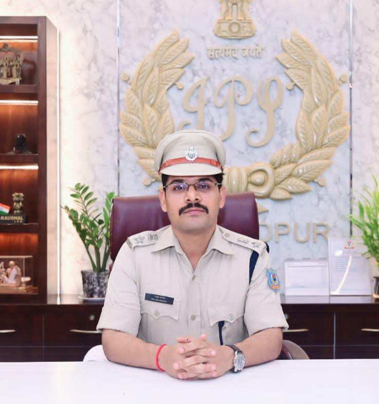 Jamshedpur Police : कैरव गांधी अपहरण मामला – तीन गिरफ्तार, स्कार्पियो और हथियार बरामद