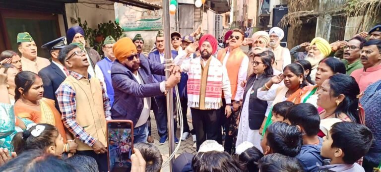 Jamshedpur : लोकतांत्रिक मूल्यों के प्रति सजग कर्तव्य ही राष्ट्र को महान बनाते हैं : काले, देखें – Video