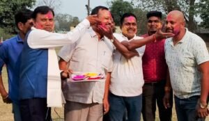Dhanbad : रंगों से दिल खिल जाते हैं रंगों में रंग मिल जाते हैं : राजेश सिंह, धनबाद में AISMJWA का होली मिलन समारोह संपन्न
