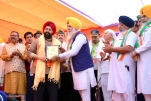 Tiranga Yatra In Jamshedpur : अलौकिक, अद्भुत और राष्ट्रभाव के साथ संपन्न हुई तिरंगा यात्रा, शहीदों के सम्मान में उमड़ा जनसैलाब – भारत माता की जय के नारों से गूंज उठी लौहनगरी, तस्वीरों में देखें झलकियां