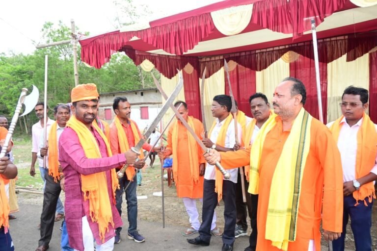 Potka : रामनवमी पर विभिन्न क्षेत्रों में पूजा-अर्चना, विधायक संजीव सरदार ने मांगी क्षेत्र की खुशहाली