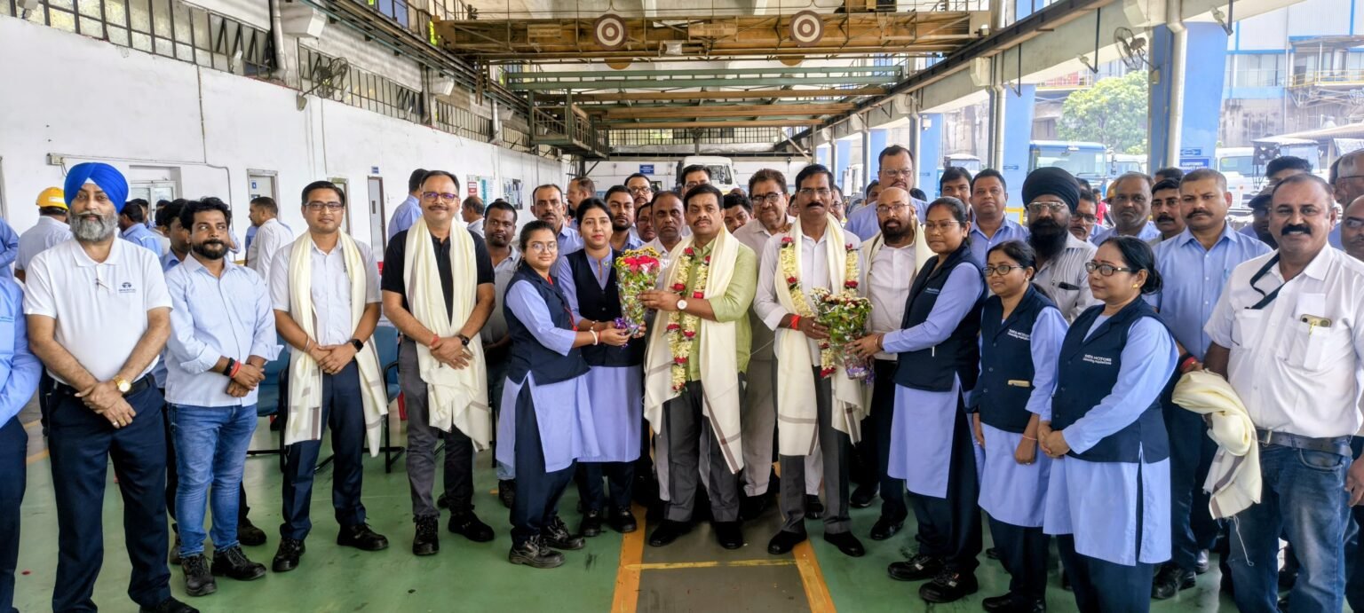 Jamshedpur : टाटा मोटर्स के फाइनल डिवीजन में सम्मान समारोह आयोजित