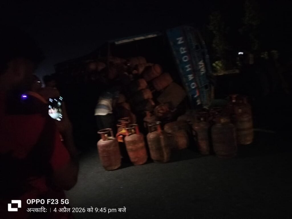 Dhanbad : मुनीडीह में गैस कटर सिलेंडर विस्फोट, दो की मौत, दो गंभीर