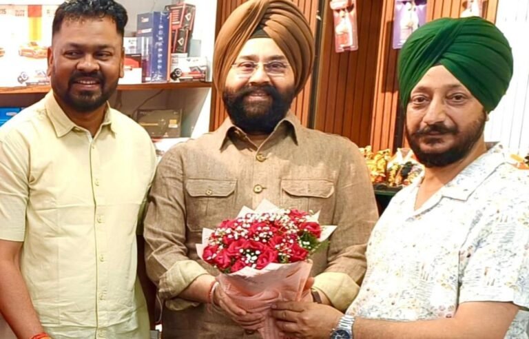 Jamshedpur : साकची गंभीर टायर हाउस में कार एक्सेसरीज लांच