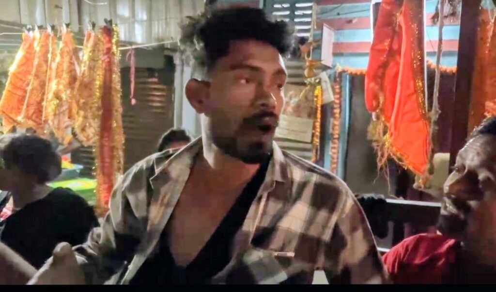 Jamshedpur : गोलपहाड़ी में बकरी चोरी करने वाला पकड़ा गया, भीड़ ने की पिटाई, चार बकरियां बरामद, बागबेड़ा से हुई थी चोरी