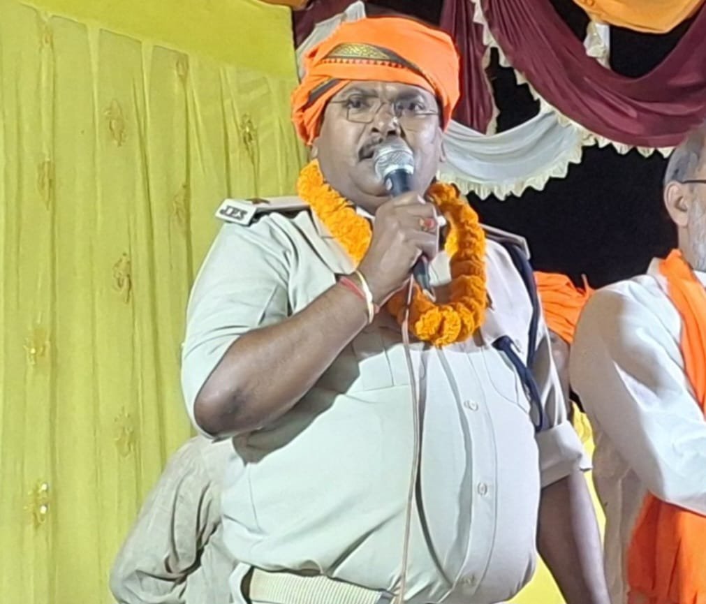 Jamshedpur Police : बागबेड़ा थाना इलाके में लोग असुरक्षित, शराब, मटका, गांजा कारोबार चरम पर, रेल क्षेत्र में कैसे होगा करोड़ों का विकास कार्य, 15 लाख की चोरी ने खोली सुस्ती की पोल