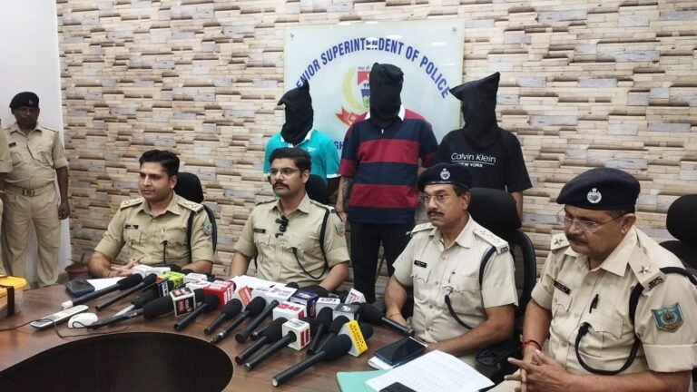 Jamshedpur Police : नामदाबस्ती में कारोबारी राज साहू के घर पर फायरिंग करने और रंगदारी मांगने में कुंडी समेत चार भेजे गए सलाखों के पीछे
