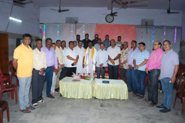 Jamshedpur : सीपी समिति विद्यालय परिवार ने अध्यक्ष दिनेश कुमार का किया भव्य अभिनंदन