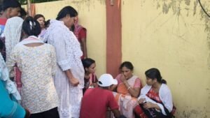 Tatanagar Station : रेल यार्ड हादसा – दो दौर की वार्ता बेनतीजा, मुआवजा और नौकरी की मांग पर अड़े परिजन, उग्र आंदोलन की चेतावनी