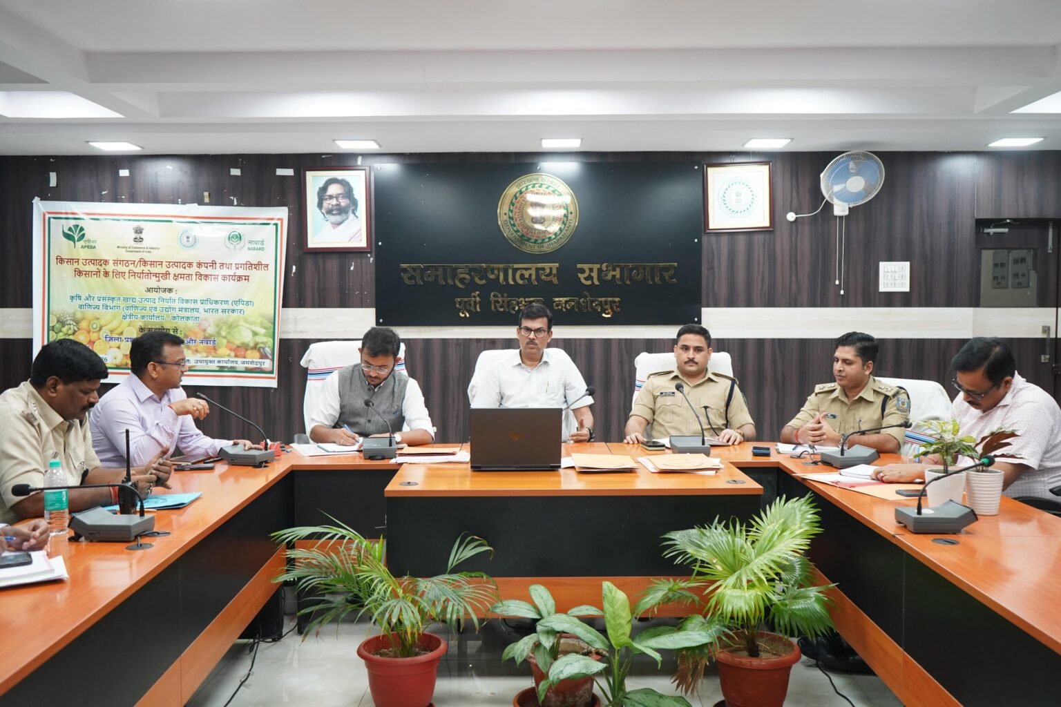 Jamshedpur : अवैध पार्किंग, अतिक्रमण और अव्यवस्थित ऑटो परिचालन पर सख्त होगा प्रशासन, नियमित कार्रवाई के लिए बनेगी टास्क फोर्स