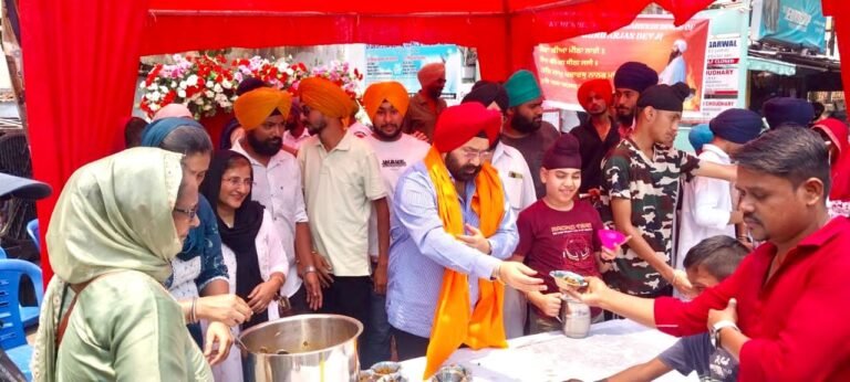 Jamshedpur : गुरु अर्जन देव जी का जीवन त्याग, तपस्या और मानव कल्याण का अनुपम उदाहरण : अमरप्रीत सिंह काले