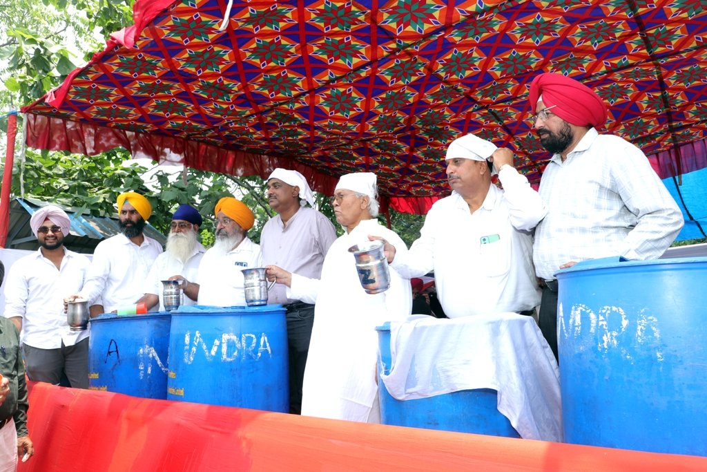 Dhan-Dhan Sri Guru Arjun Dev Ji : जितने जिस्म पर पड़ेंगे छाले, उतने सिख होंगे सिदक वाले…