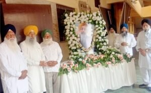 Jamshedpur : जसबीर सिंह गांधी की अंतिम अरदास में उमड़ा सिख समाज, साकची गुरुद्वारा में श्रद्धांजलि सभा के दौरान भावुक हुआ वातावरण