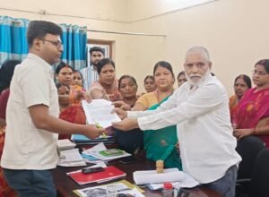 Jamshedpur : 11 साल बाद भी नहीं बिछी पाइपलाइन, पानी कनेक्शन के नाम पर लिए गए 450 रुपये