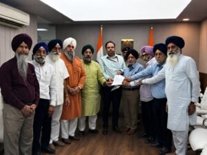 Uttarakhand : ਕਰਣਪ੍ਰਯਾਗ ਕਾਂਡ- ਨਿਹੰਗ ਸਿੰਘਾਂ ਦੇ ਹੱਕ ‘ਚ ਡਟੇ ਸਰਨਾ, ਧਾਮੀ ਸਰਕਾਰ ਨੂੰ ਸੌਂਪਿਆ 5 ਨੁਕਤੀ ਮੈਮੋਰੈਂਡਮ; ਇਨਸਾਫ਼ ਦੀ ਕੀਤੀ ਮੰਗ
