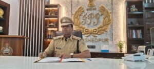 Fateh Live Jamshedpur : हिमांशु हत्याकांड : जनआक्रोश के आगे झुका प्रशासन, आधा दर्जन एसआईटी की दबिश हुई तेज, बंद से पहले हाई अलर्ट पर जमशेदपुर, नए एसएसपी भी आये